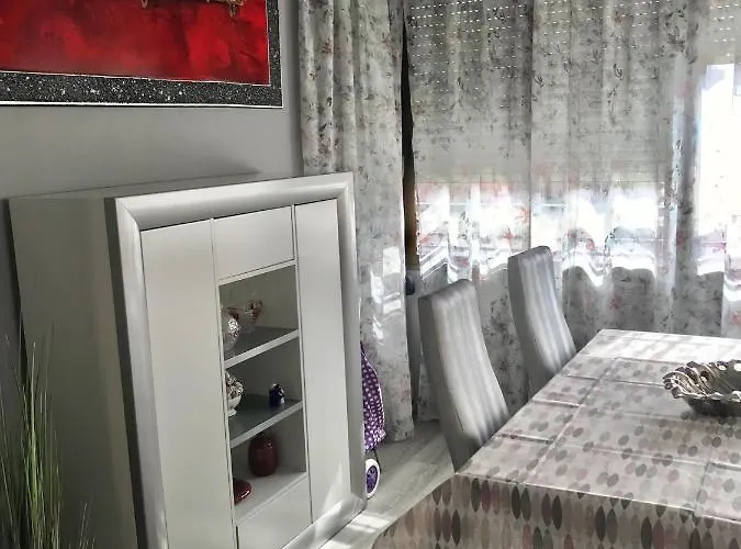 Benidorm Apartamento Recien Reformado Cerca De La Playa Con Dos Piscinas Y Pista De Tenis.